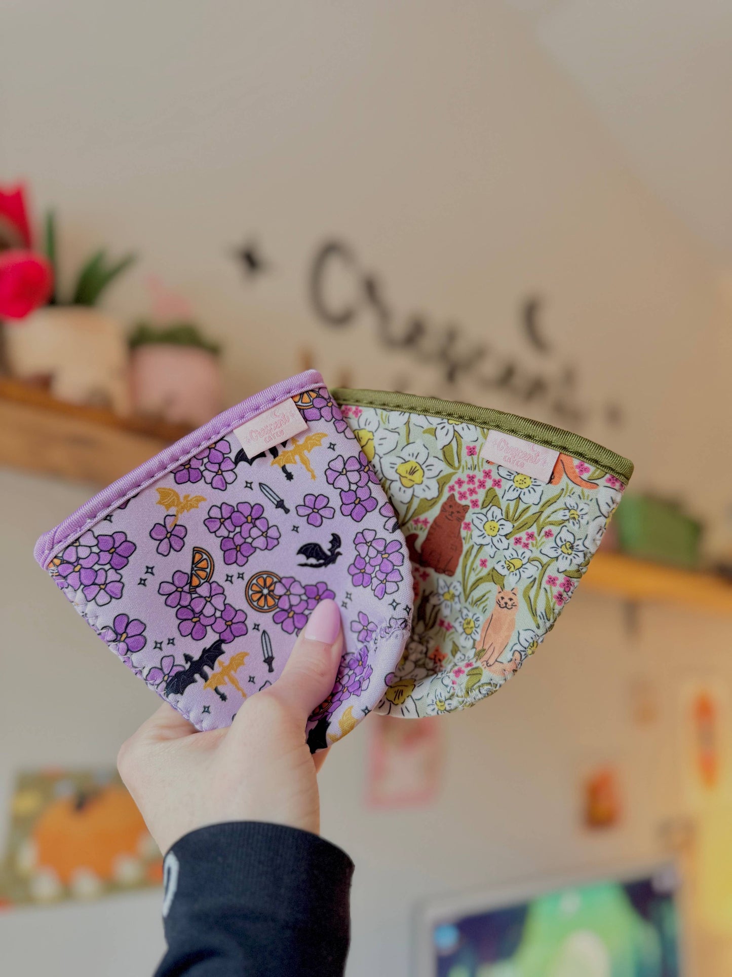 Vintage Cats in Bloom Iced Coffee Sleeve